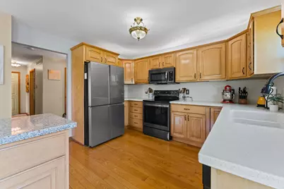 7490 Ledgewood Drive, Fenton, MI 48430 - Photo 10