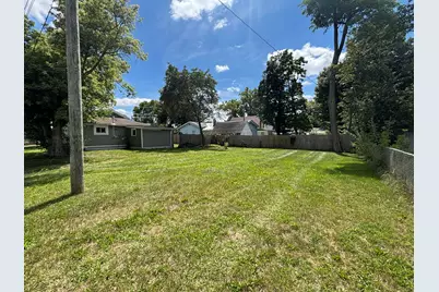 421 W Railroad Street, Dowagiac, MI 49047 - Photo 4
