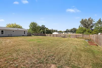 611 Locust Street, Howard City, MI 49329 - Photo 20