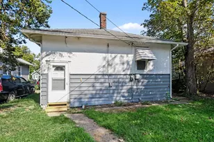 1088 Ogden Ave, Benton Harbor, MI 49022 - Photo 38