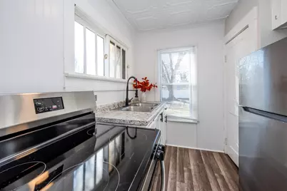 1216 Broadway, Benton Harbor, MI 49022 - Photo 8