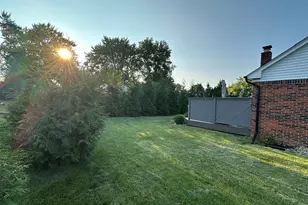 5017 Saffron Dr, Troy, MI 48085 - Photo 44