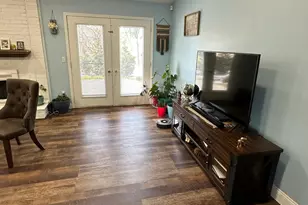 5017 Saffron Dr, Troy, MI 48085 - Photo 18