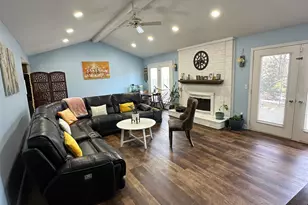 5017 Saffron Dr, Troy, MI 48085 - Photo 16