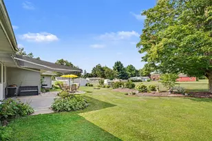 12996 Bayview Dr, Vicksburg, MI 49097 - Photo 38