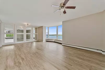 8200 E Jefferson Avenue #610, Detroit, MI 48214 - Photo 14