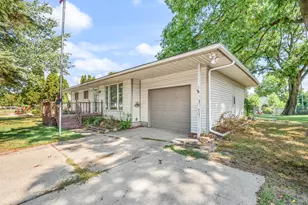 623 Lilac Ave, Big Rapids, MI 49307 - Photo 2
