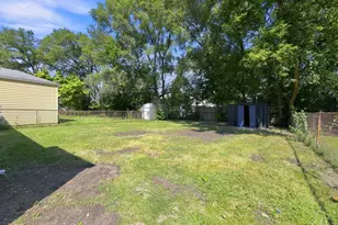 1666 Liberty Ave, Lincoln Park, MI 48146 - Photo 24