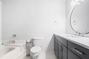 10 Oxford Ct, Dearborn, MI 48124 - Photo 16