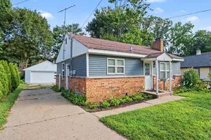 70 Seivour Ave, Battle Creek, MI 49037 - Photo 2