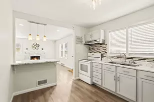 70 Seivour Ave, Battle Creek, MI 49037 - Photo 8
