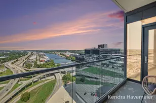 335 Bridge St NW, Grand Rapids, MI 49504 - Photo 4