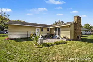 7556 Terrace Ln, Jenison, MI 49428 - Photo 26