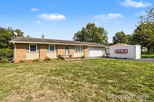 7556 Terrace Ln, Jenison, MI 49428 - Photo 2