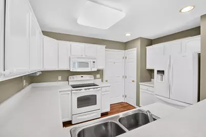 282 Ashton Lake Drive, Battle Creek, MI 49015 - Photo 8