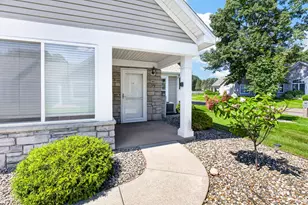282 Ashton Lake Dr, Battle Creek, MI 49015 - Photo 2