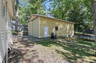 745 Waterfront Dr, Coldwater, MI 49036 - Photo 22