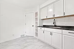 20024 Meyers Rd, Detroit, MI 48235 - Photo 16