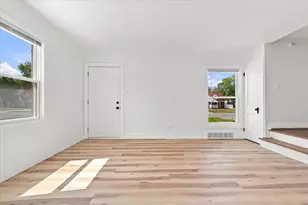 20024 Meyers Rd, Detroit, MI 48235 - Photo 8