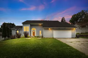 2630 Glencairin Dr NW, Grand Rapids, MI 49504 - Photo 2