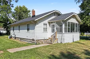 36 S 28th St, Battle Creek, MI 49015 - Photo 1