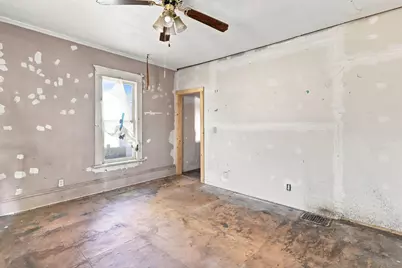 207 N Erie Street, Three Rivers, MI 49093 - Photo 12