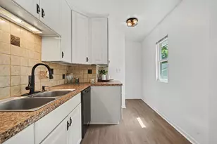 934 Diamond Ave NE, Grand Rapids, MI 49503 - Photo 12