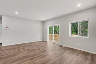 2098 Kristin Ct, Muskegon, MI 49442 - Photo 8