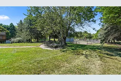 8819 Webster Hills Road, Dexter, MI 48130 - Photo 32