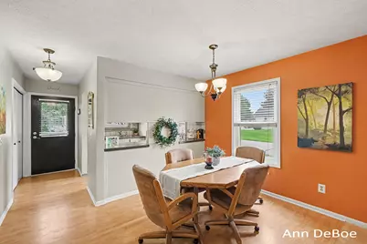 3250 Oxford Drive SE, Kentwood, MI 49512 - Photo 8