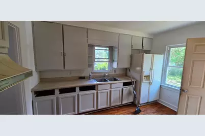 111 E Grand Avenue, Muskegon, MI 49442 - Photo 4