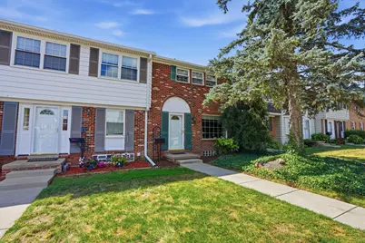 19372 Malvern Court, Northville, MI 48167 - Photo 2