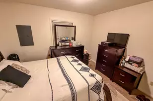 227 Cornelia St, Benton Harbor, MI 49022 - Photo 10
