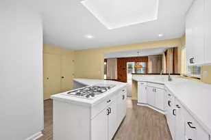 130 Waupakisco Beach, Battle Creek, MI 49015 - Photo 4