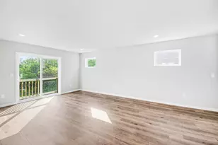 10150 Kearns Ct, Portage, MI 49024 - Photo 2