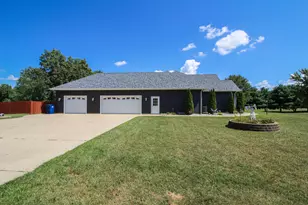 17700 Brad Ln, Three Rivers, MI 49093 - Photo 4