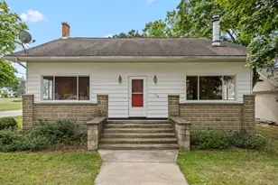 122 E Elm St, Marion City, MI 48811 - Photo 2