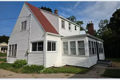 224 N Clinton Street, Charlotte, MI 48813 - Photo 2