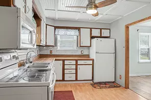 703 Best St, Vicksburg, MI 49097 - Photo 6