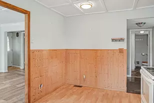 703 Best St, Vicksburg, MI 49097 - Photo 8