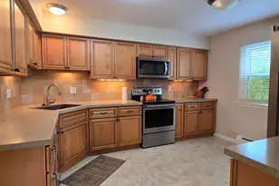 819 Elm St, Manistee, MI 49660 - Photo 18