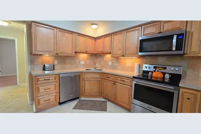 819 Elm Street, Manistee, MI 49660 - Photo 26