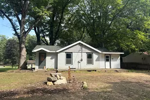 10622 Round Lake Dr, Mecosta, MI 49332 - Photo 2
