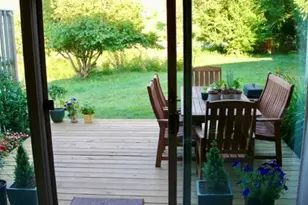 690 Peninsula Ct, Ann Arbor, MI 48105 - Photo 8