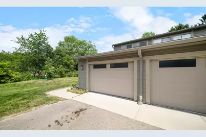 690 Peninsula Court, Ann Arbor, MI 48105 - Photo 54