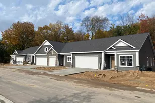 2883 E Cobblestone Ct. SE, Kentwood, MI 49512 - Photo 2