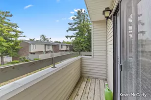 6247 Acropolis Dr SE, Grand Rapids, MI 49546 - Photo 24