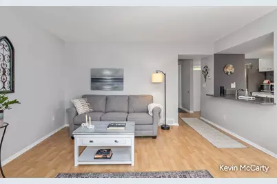 6247 Acropolis Drive SE #29, Grand Rapids, MI 49546 - Photo 8