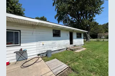 1055 Maynard Drive, Benton Harbor, MI 49022 - Photo 2