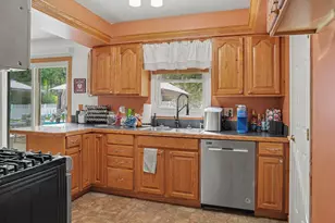 10211 Almena Dr, Kalamazoo, MI 49009 - Photo 4